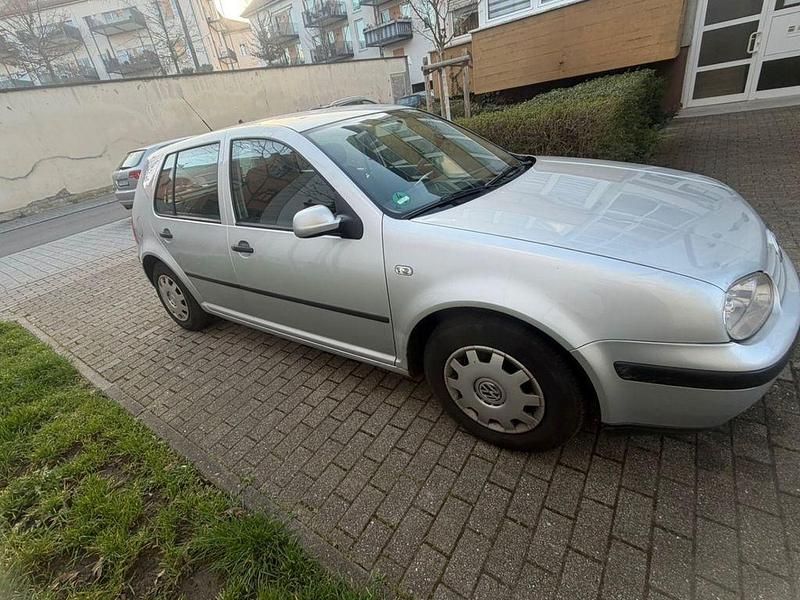 Gebraucht VW Golf IV 75 PS (55 kW) 2001 Silber Limousine