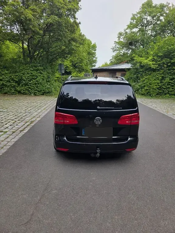 Gebraucht VW Touran Match 140 PS (102 kW) 2012 Schwarz Van / Kleinbus