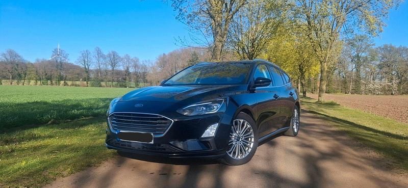 Używany Ford Focus Titanium 150 KM (110 kW) 2019 Czarny Kombi