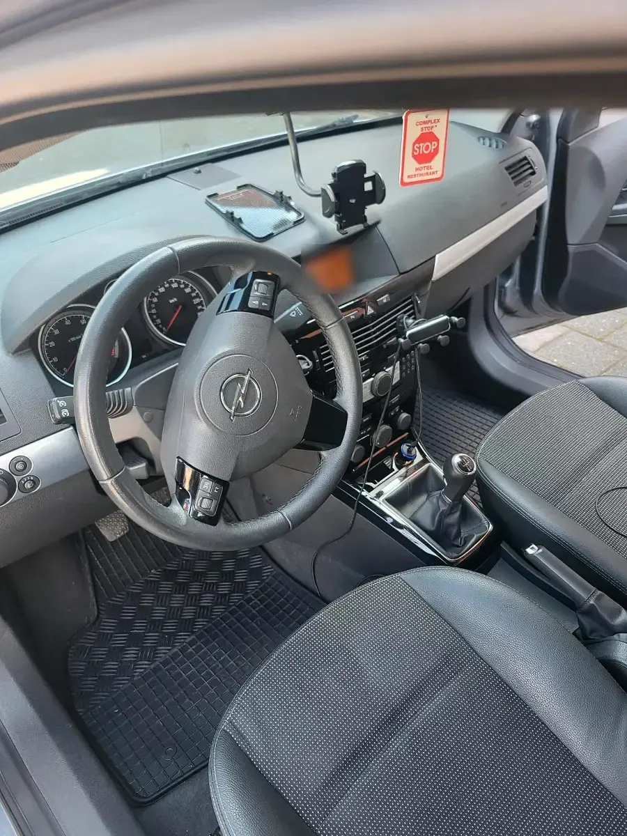 Gebraucht Opel Astra 115 PS (84 kW) 2009 Grau Kombi