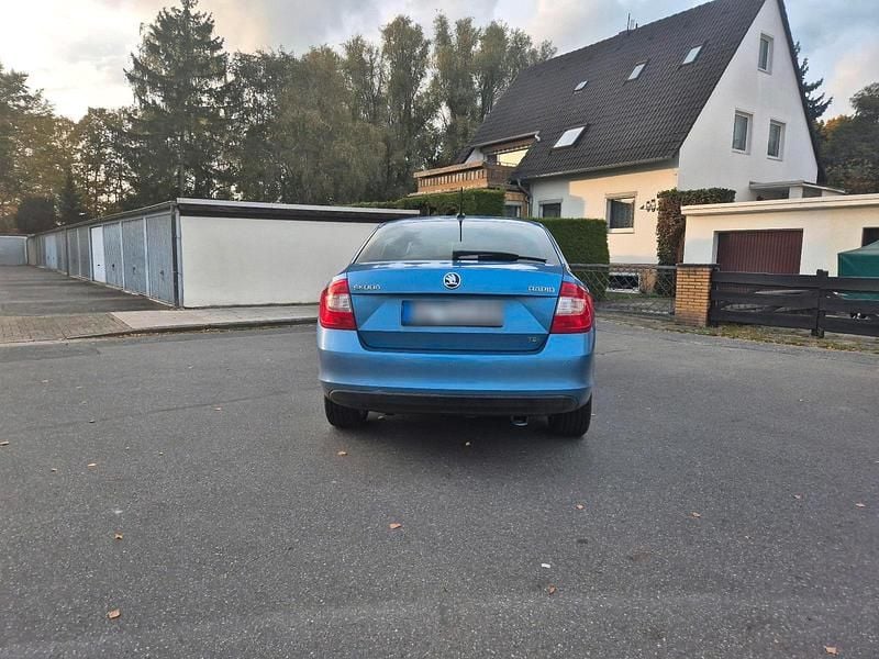 Second-hand Skoda Rapid 105 CP (77 kW) 2013 Albastru Hatchback