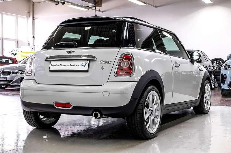 Gebraucht Mini Cooper Coupé 122 PS (89 kW) 2010 White silver metallic Coupé
