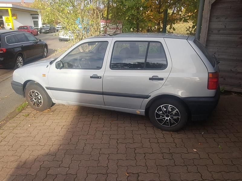 Silber Gebraucht 1992 VW Golf III Limousine | 1.990 € - Bild 1/2