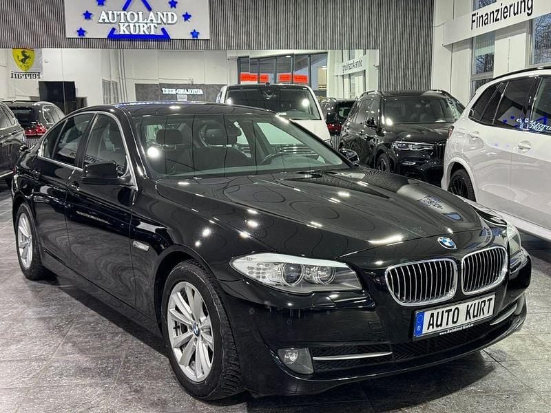 Gebraucht BMW 523 Sport Line 204 PS (150 kW) 2011 Schwarz Limousine