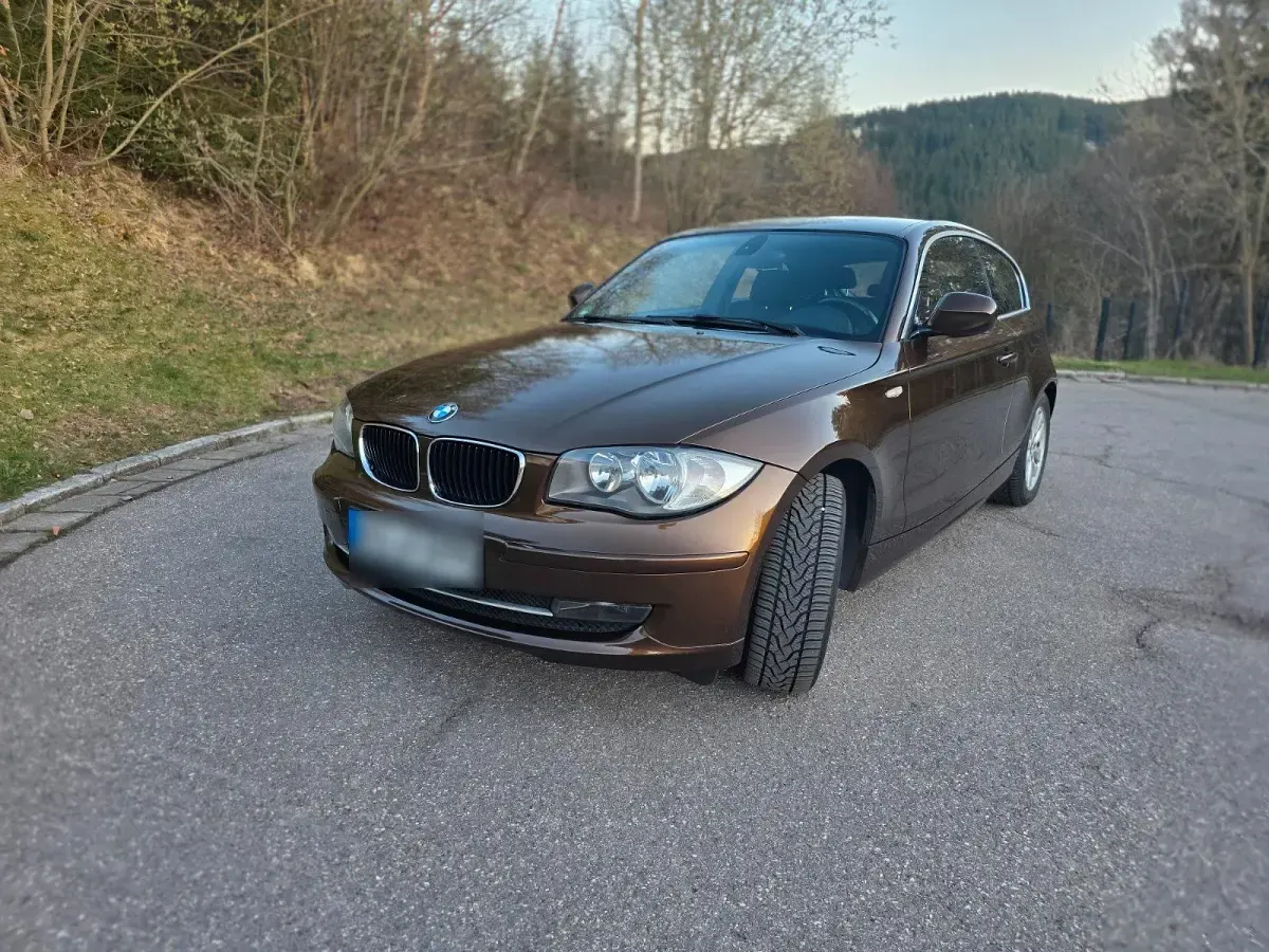 Second-hand BMW 116 122 CP (89 kW) 2010 Maro Hatchback