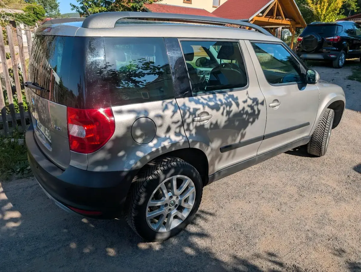 Gebraucht Skoda Yeti 122 PS (89 kW) 2011 Braun SUV