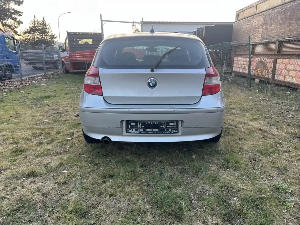 Gebraucht BMW 120 150 PS (110 kW) 2006 Grau Kleinwagen