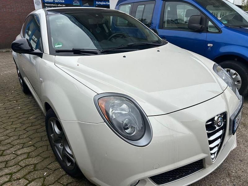 Weiß Gebraucht 2014 Alfa Romeo MiTo Impression Kleinwagen | 6.300 € (Fairer Preis) - Bild 1/4