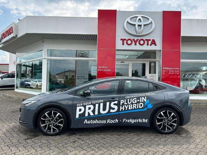 Ash metallic Gebraucht 2024 Toyota Prius Plug-in Hybrid Executive Kleinwagen | 39.480 € (Fairer Preis) - Bild 1/4