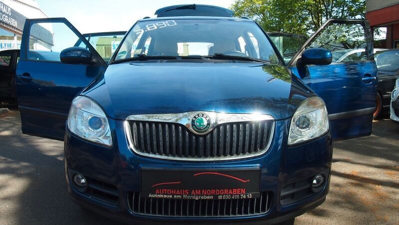 Blau Gebraucht 2009 Skoda Fabia Elegance Kombi | 4.990 € (Etwas zu teuer) - Bild 1/4