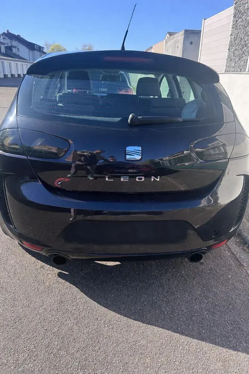 Gebraucht Seat Leon Style 125 PS (91 kW) 2011 Schwarz Kleinwagen