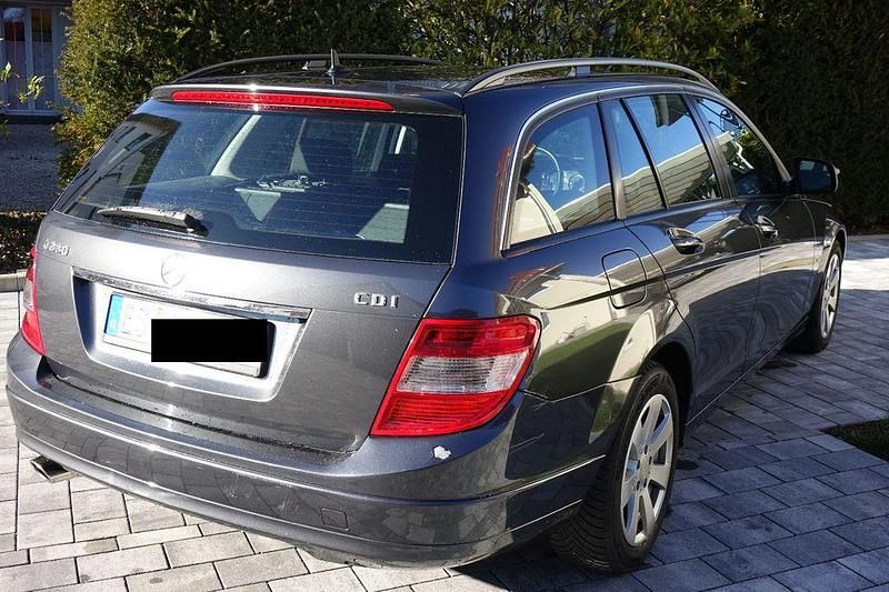 Gebraucht Mercedes C220 170 PS (125 kW) 2008 Grau Kombi