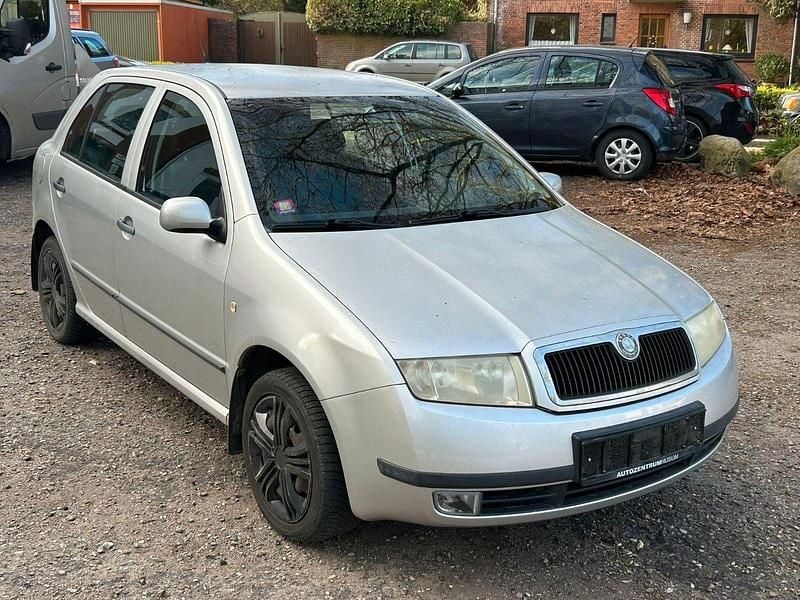 Second-hand Skoda Fabia Classic 75 CP (55 kW) 2004 Argintiu Berlinǎ