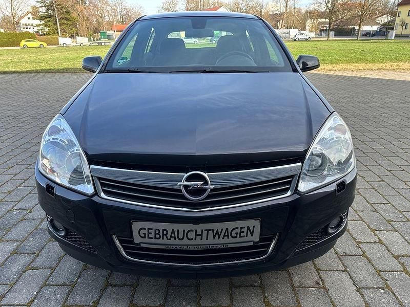 Gebraucht Opel Astra Innovation 116 PS (85 kW) 2008 Schwarz Limousine