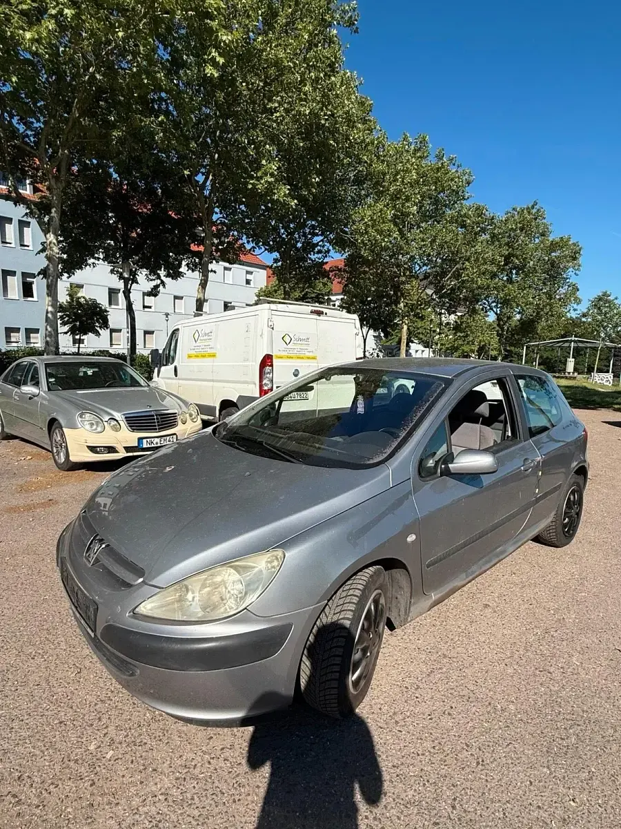 Gebraucht Peugeot 307 75 PS (55 kW) 2002 Silber Kleinwagen