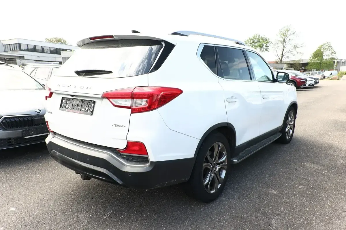 Gebraucht SsangYong Rexton Sapphire 181 PS (133 kW) 2019 Weiß
