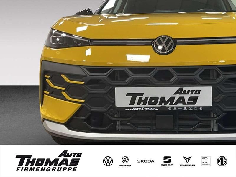 Usata VW T-Roc Life 150 CV (110 kW) 2025 Giallo SUV