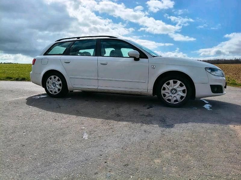 Gebraucht Seat Exeo 120 PS (88 kW) 2012 Weiß Kombi