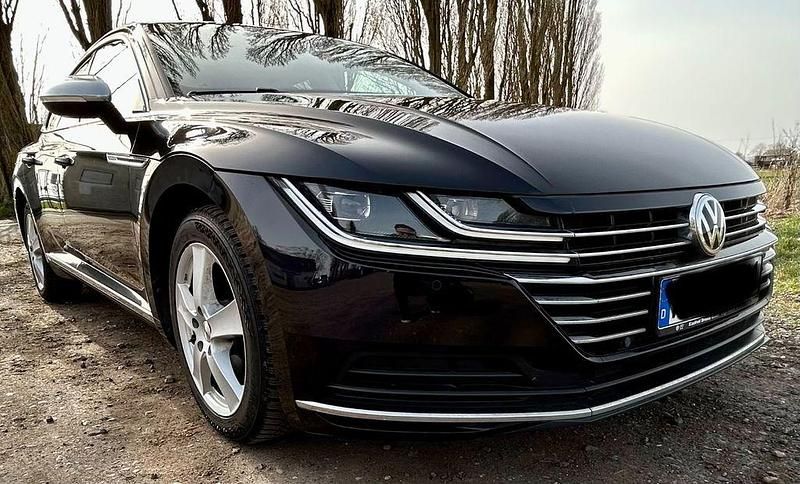 Gebraucht VW Arteon Elegance 150 PS (110 kW) 2017 Schwarz Kleinwagen