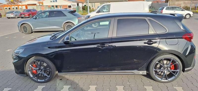 Schwarz Gebraucht 2023 Hyundai i30 N Performance Limousine | 28.000 € (Guter Preis) - Bild 1/4
