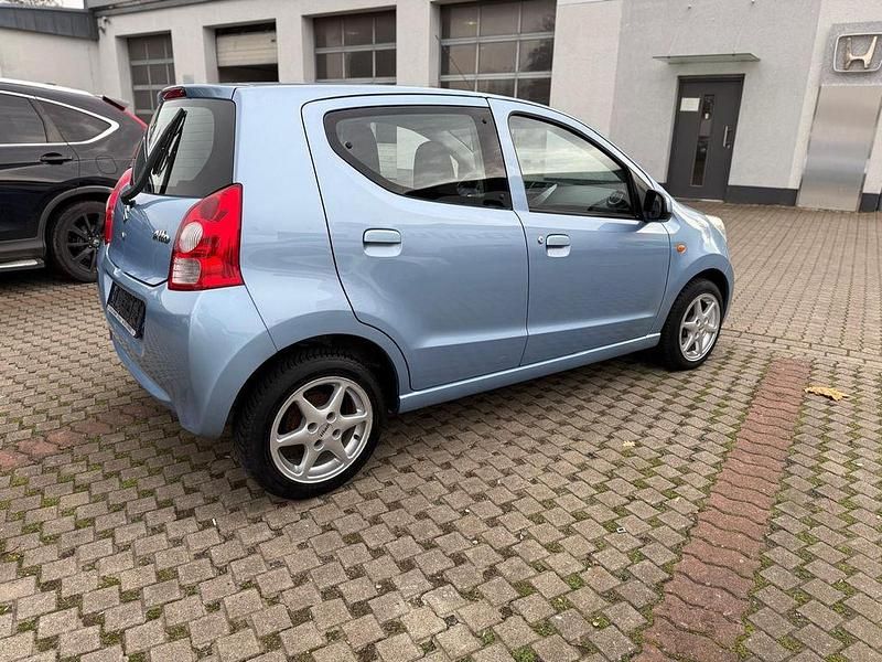 Gebraucht Suzuki Alto 68 PS (50 kW) 2012 Blau Kleinwagen