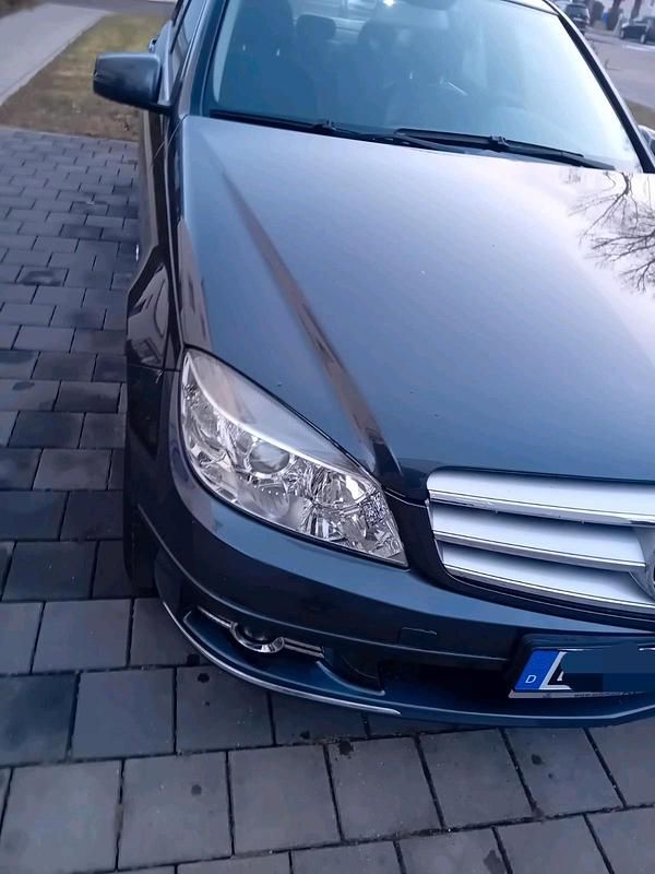 Gebraucht Mercedes 200 184 PS (135 kW) 2010 Grau Limousine