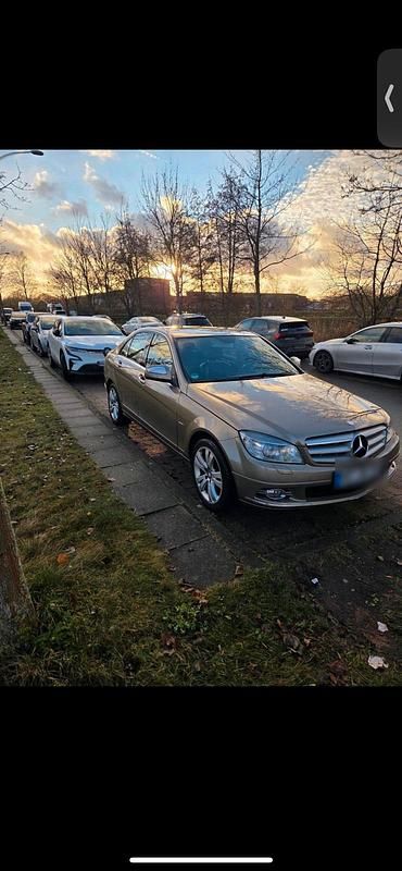 Gebraucht Mercedes C220 170 PS (125 kW) 2008 Gold Limousine