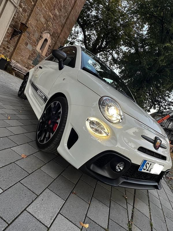 Weiß Gebraucht 2017 Abarth 595 Competizione Kleinwagen | 18.700 € (Fairer Preis) - Bild 1/4