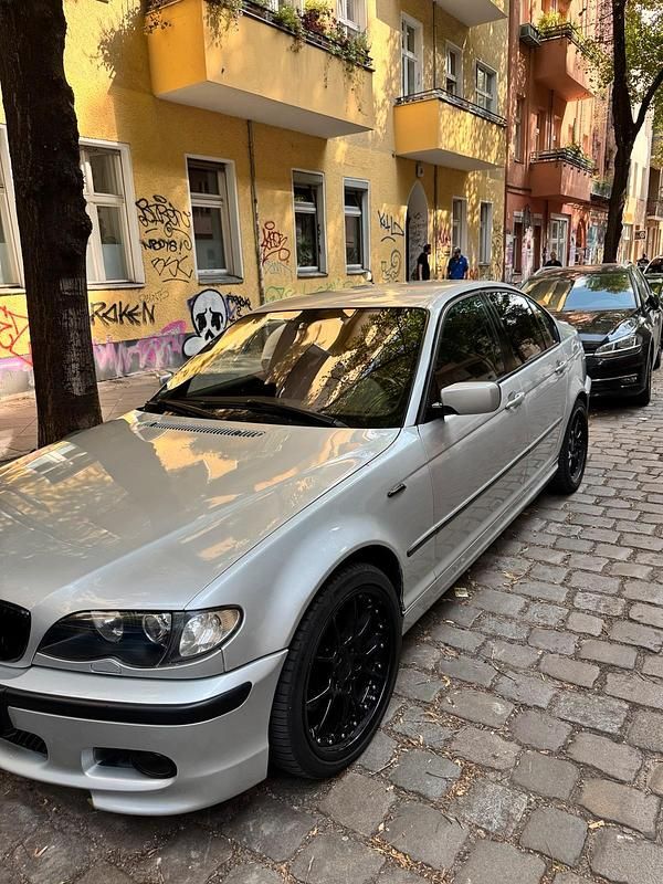 Gebraucht BMW 325 M Sport 192 PS (141 kW) 2003 Silber Limousine