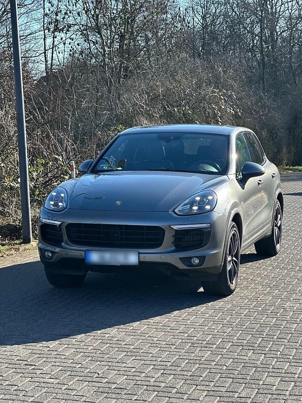 Gebraucht Porsche Cayenne S 385 PS (283 kW) 2017 Grau SUV