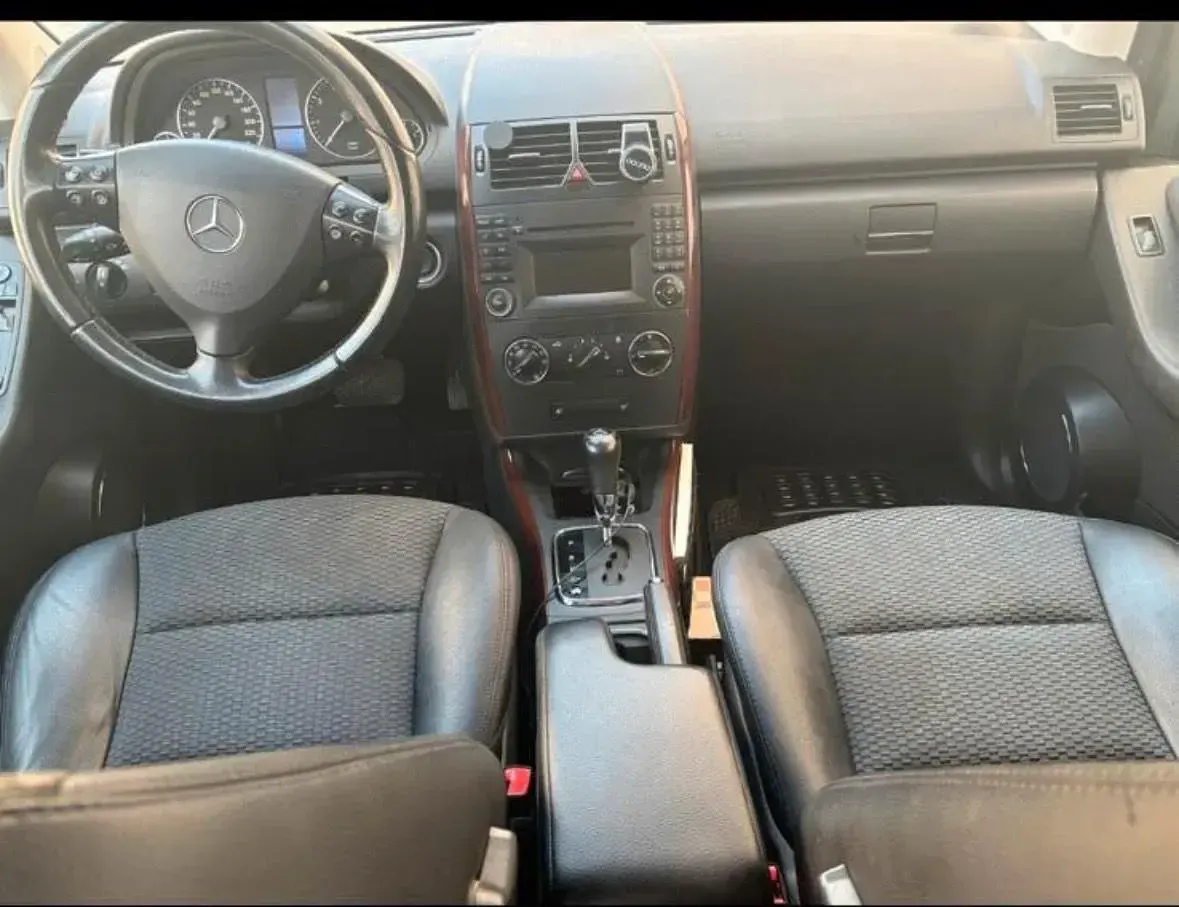 Gebraucht Mercedes A150 95 PS (69 kW) 2008 Silber Kleinwagen