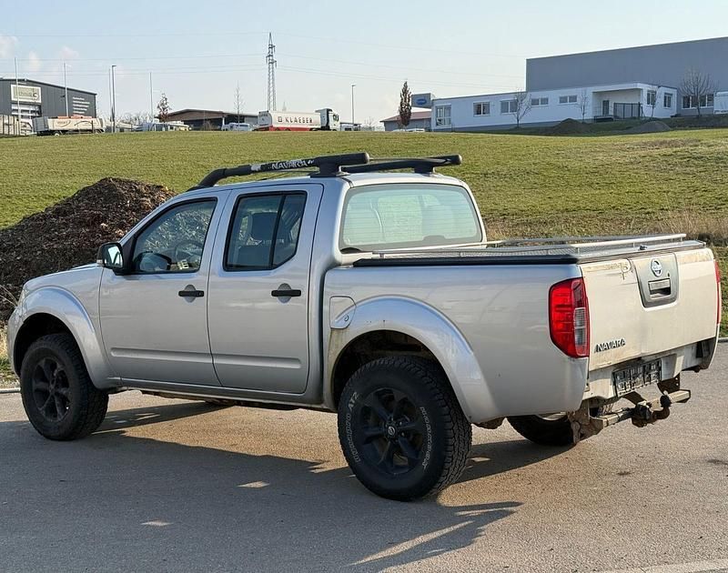 Gebraucht Nissan Navara 190 PS (139 kW) 2011 Silber Pickup