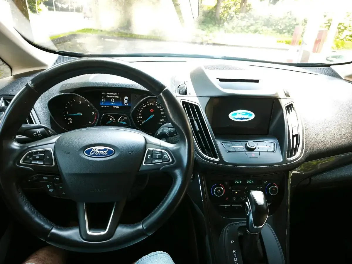 Gebraucht Ford C-MAX 150 PS (110 kW) 2018 Schwarz Van / Kleinbus