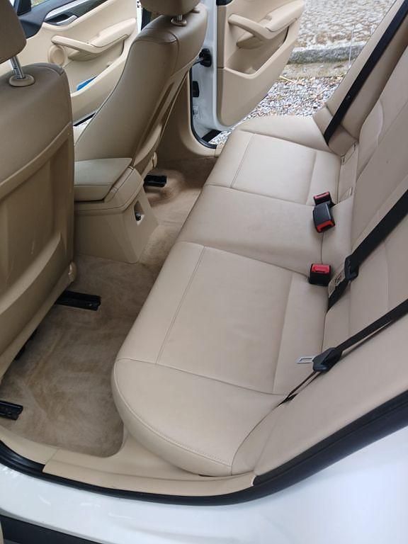 Gebraucht BMW X1 177 PS (130 kW) 2011 Weiß SUV