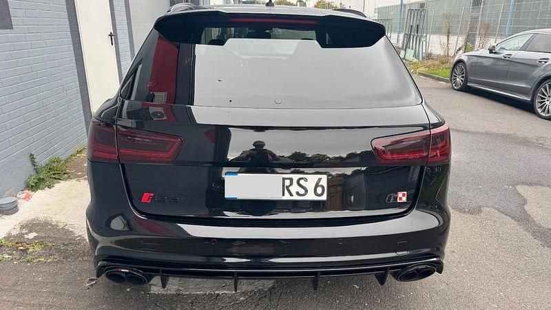 Schwarz Gebraucht 2016 Audi RS6 Performance Kombi | 56.500 € (Teuer) - Bild 1/4
