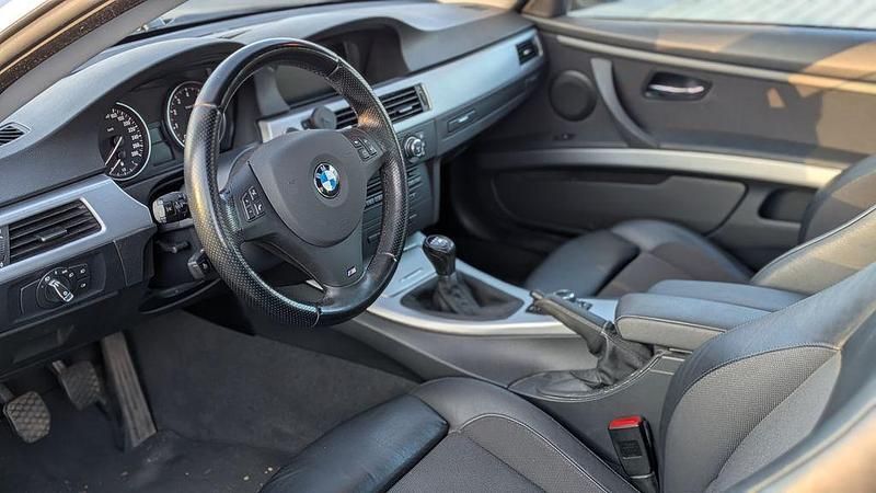 Gebraucht BMW 325 Comfort Edition 218 PS (160 kW) 2008 Schwarz Coupé