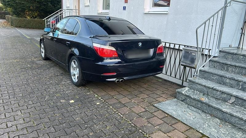 Gebraucht BMW 525 218 PS (160 kW) 2008 Blau Limousine