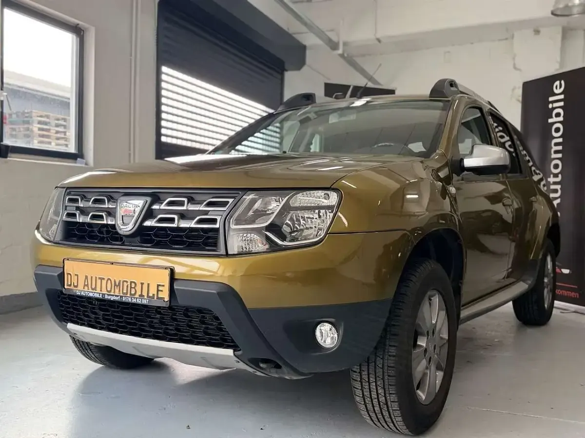 Second-hand Dacia Duster 125 CP (91 kW) 2017 Auriu SUV