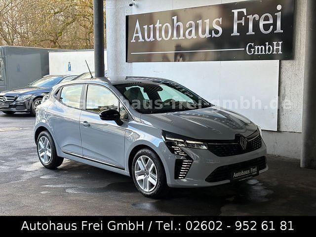 Grau Neu 2024 Renault Clio V Evolution Limousine | 16.990 € (Superpreis) - Bild 1/4