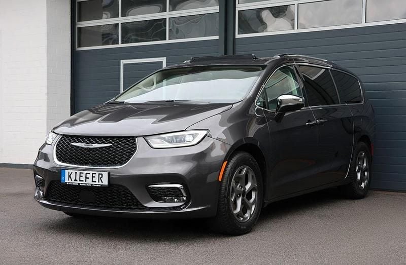 Gebraucht Chrysler Pacifica Limited 291 PS (214 kW) 2023 Grau SUV