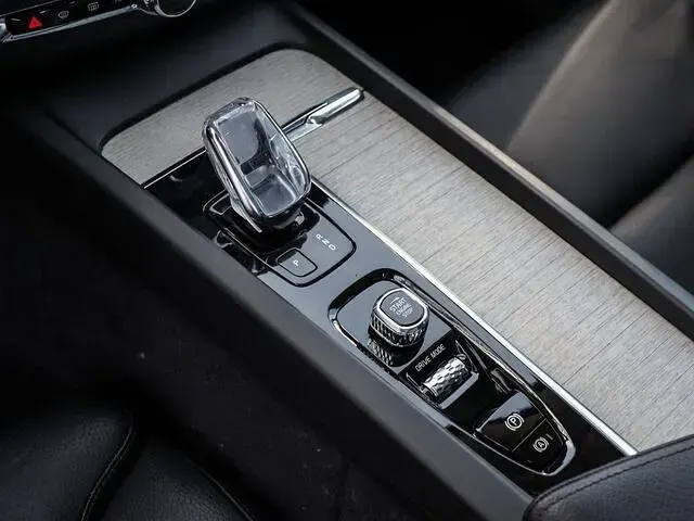 Gebraucht Volvo XC60 Inscription 235 PS (172 kW) 2021 Blau SUV