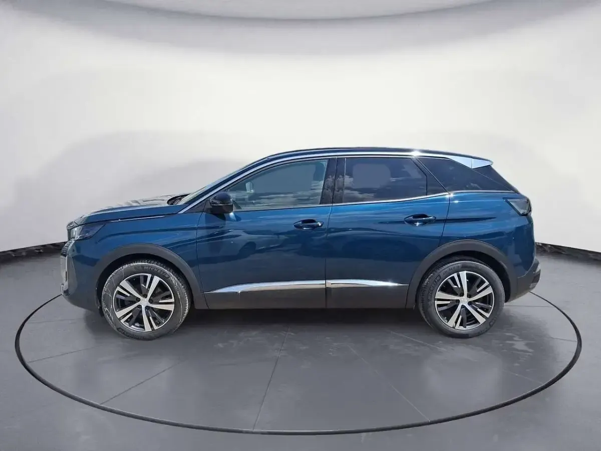 Gebraucht Peugeot 3008 Allure 131 PS (96 kW) 2023 Blau SUV
