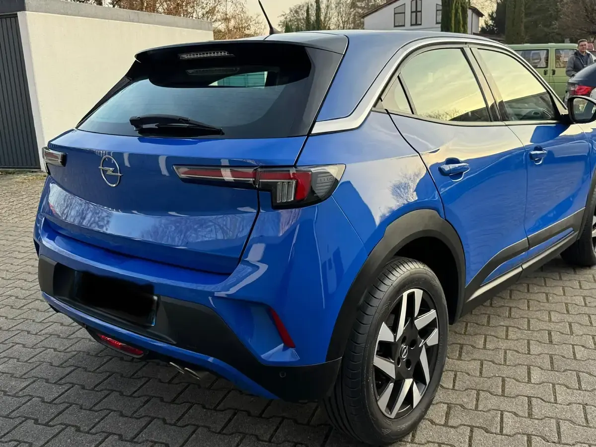 Gebraucht Opel Mokka Business Elegance 131 PS (96 kW) 2023 Perl blau/voltaik blau SUV