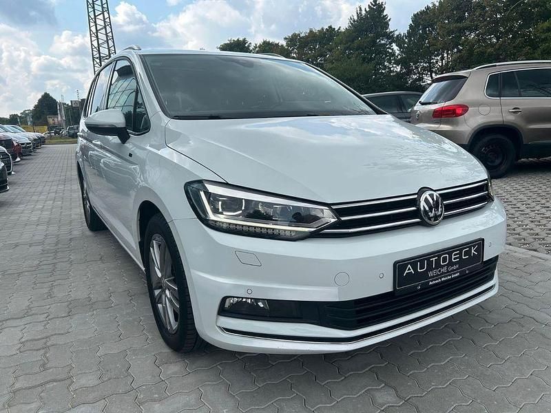 Gebraucht VW Touran 116 PS (85 kW) 2018 Weiß Van / Kleinbus