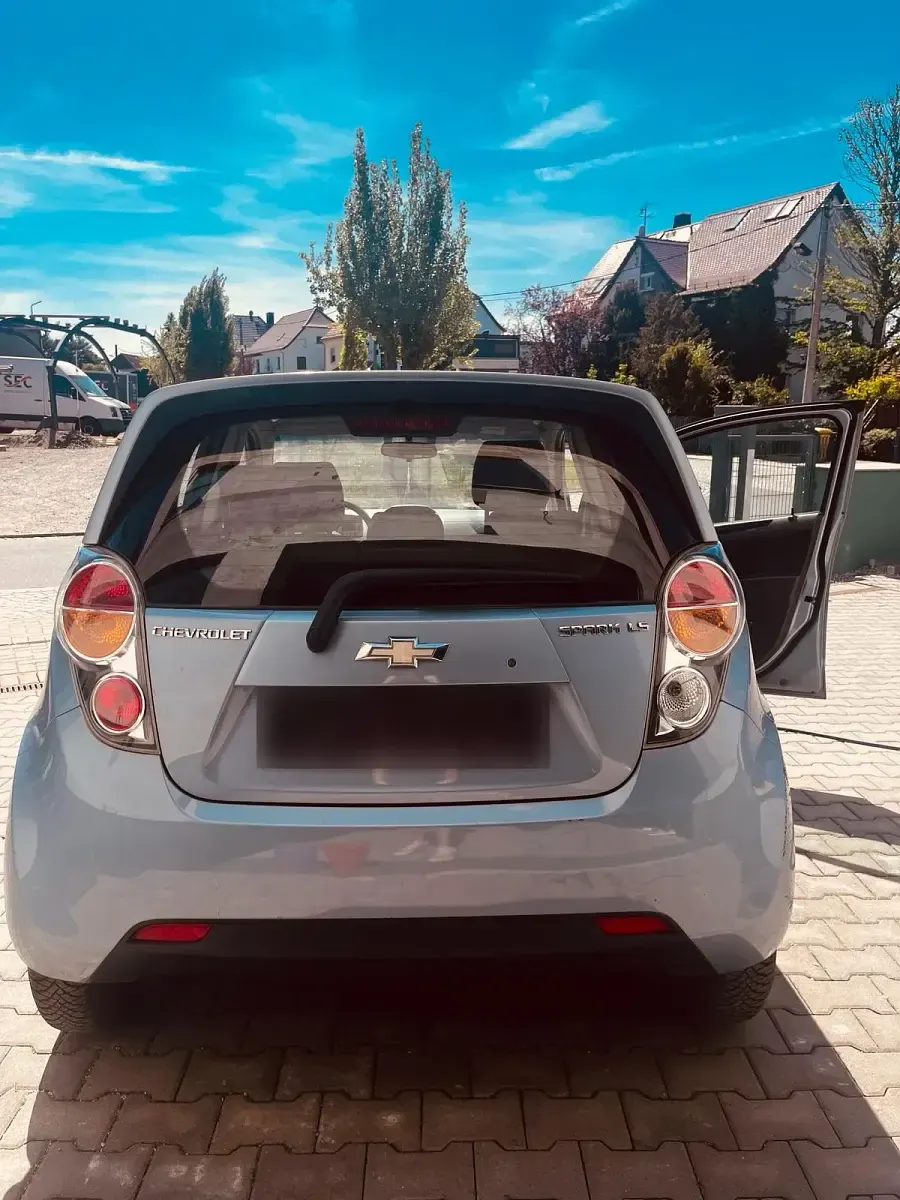 Gebraucht Chevrolet Spark 65 PS (47 kW) 2011 Blau Kleinwagen
