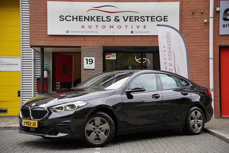 Schwarz Gebraucht 2020 BMW 218 Coupé | 15.125 € (Superpreis) - Bild 1/4