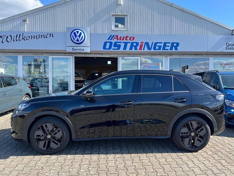 Nouă VW T-Roc Style 150 CP (110 kW) 2026 Negru SUV