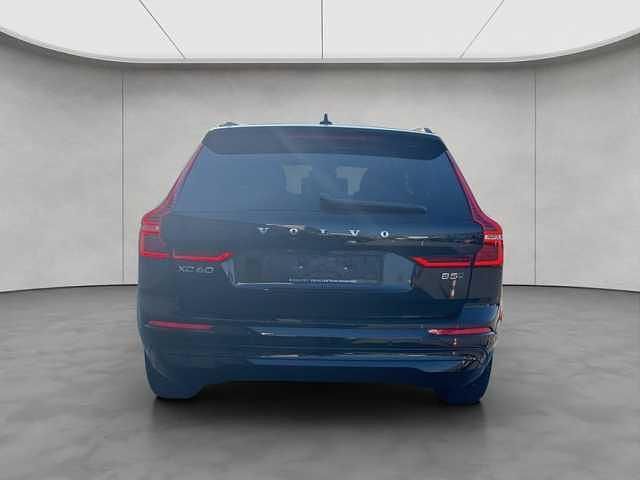 Gebraucht Volvo XC60 Core 250 PS (183 kW) 2024 Schwarz SUV