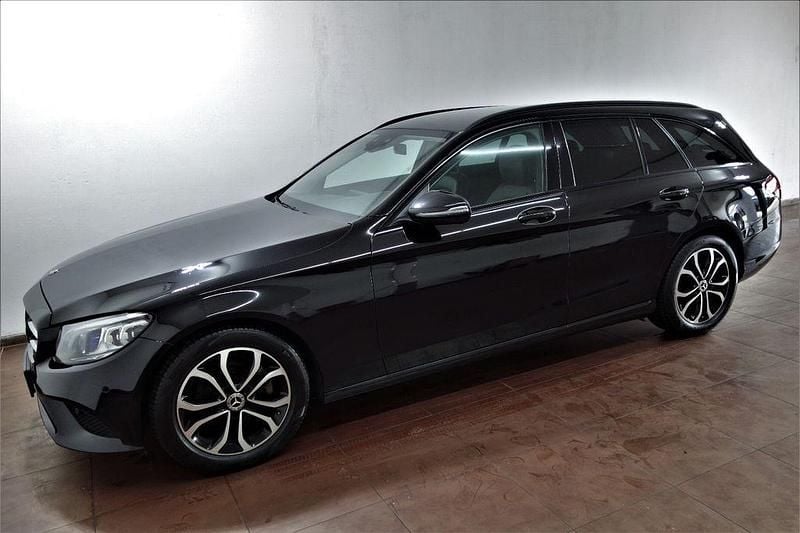 Schwarz Gebraucht 2021 Mercedes C220 Avantgarde Kombi | 13.999 € (Guter Preis) - Bild 1/4