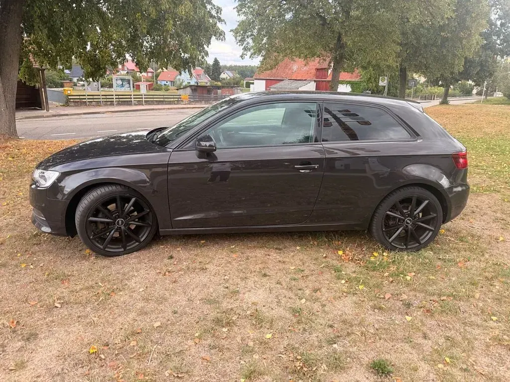 Gebraucht Audi A3 Ambiente 179 PS (131 kW) 2013 Braun Limousine